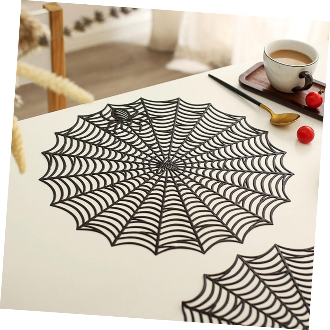 Amazon｜HAKIDZEL 6個製 スパイダーウェブ柄 プレースマット 丸